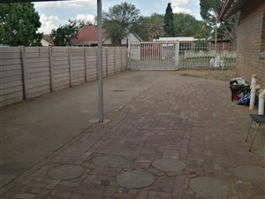 3 Bedroom Property for Sale in Vierfontein Free State